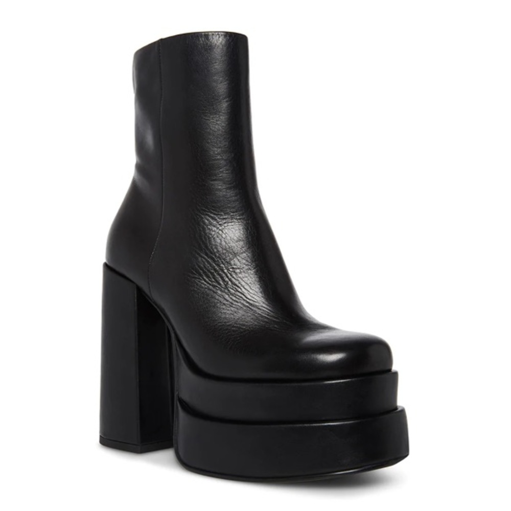 Steve Madden Cobra